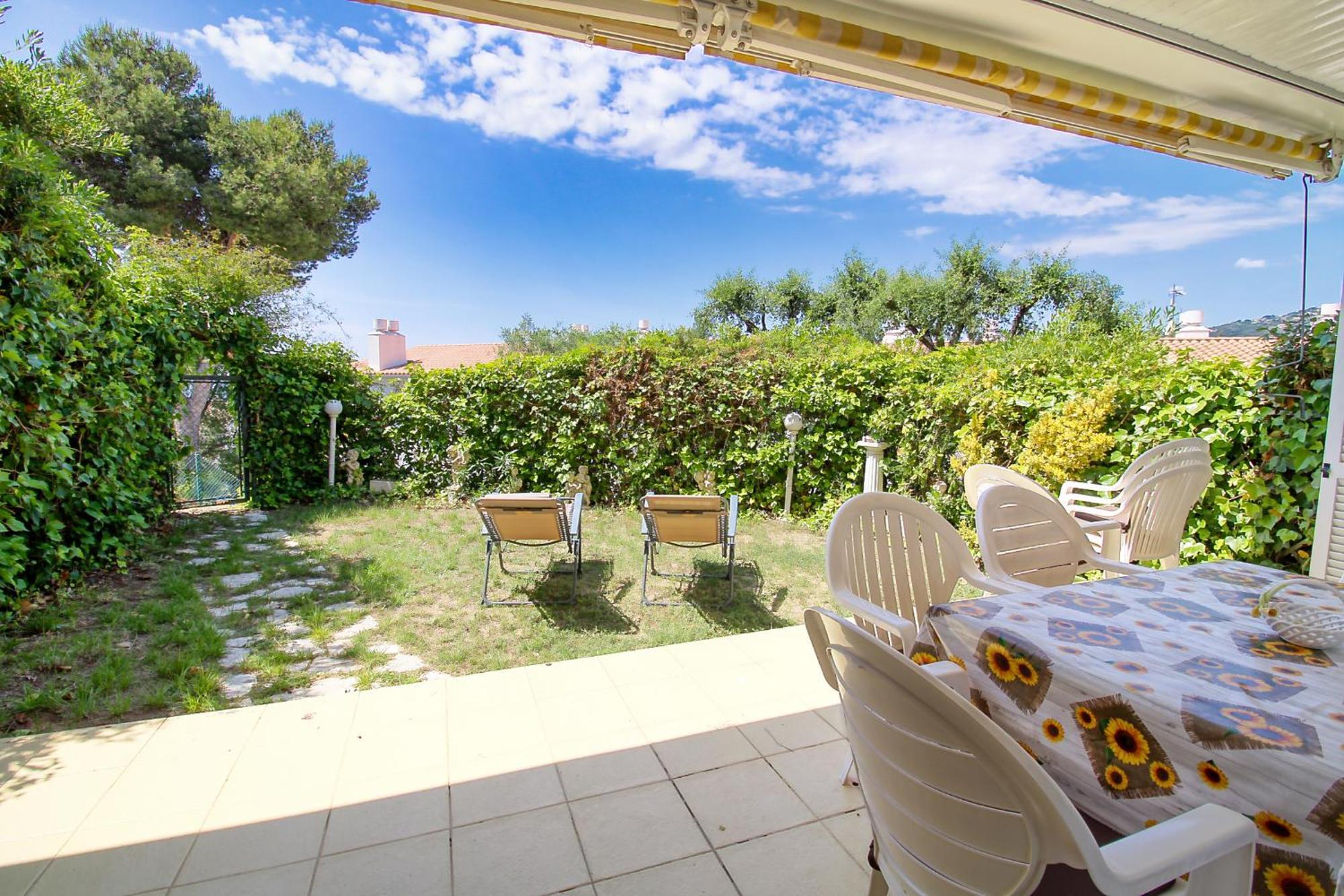 Hauzify I Apartament Orquidies Platja d'Aro Exterior photo